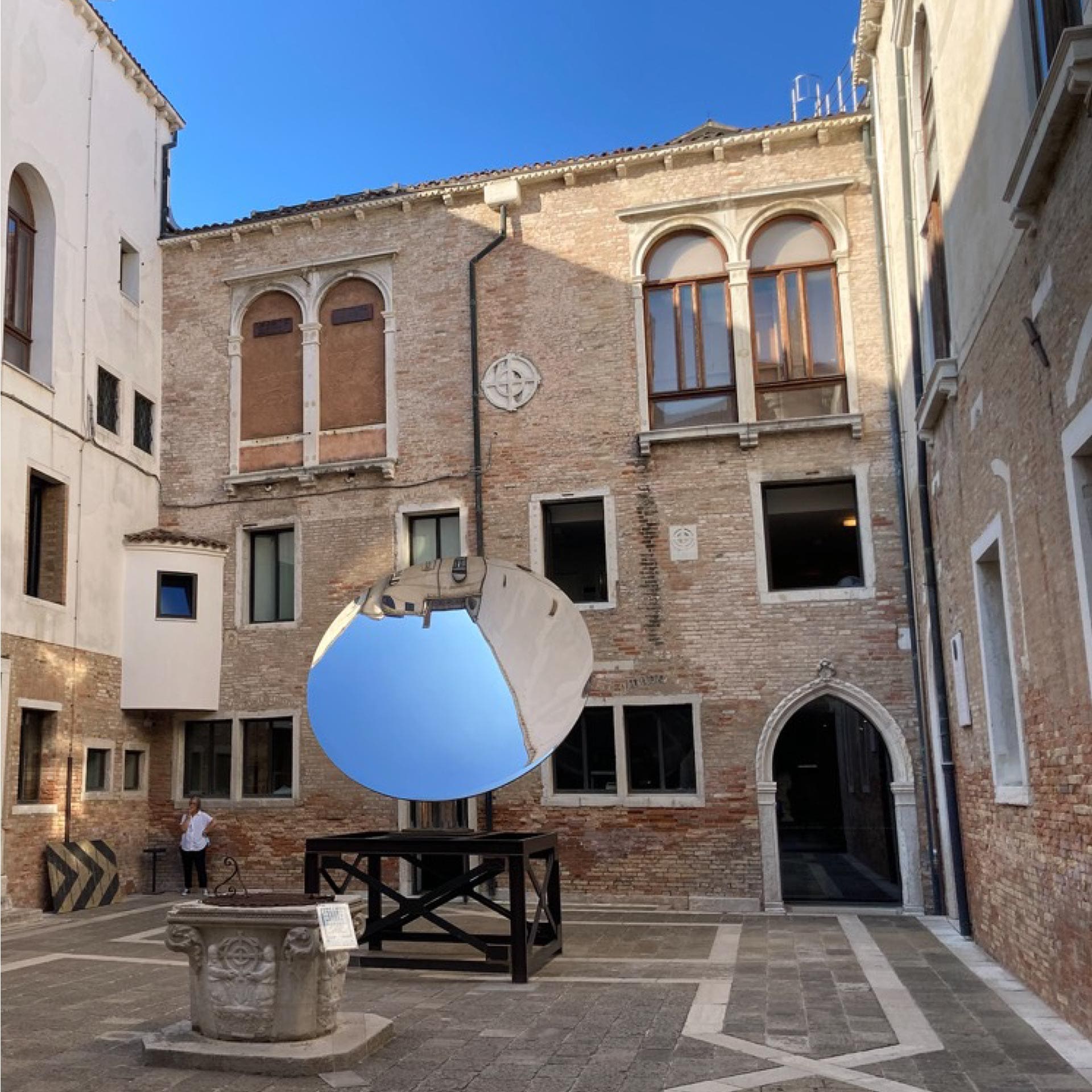 1659.large_.jpg Mirror